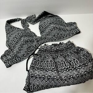 Old Navy Halter Swim Top and Swim Shorts XL/XXL